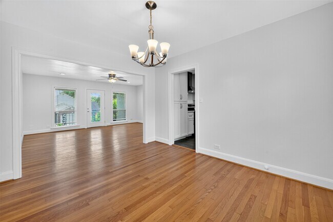 Building Photo - 2328 McClendon St