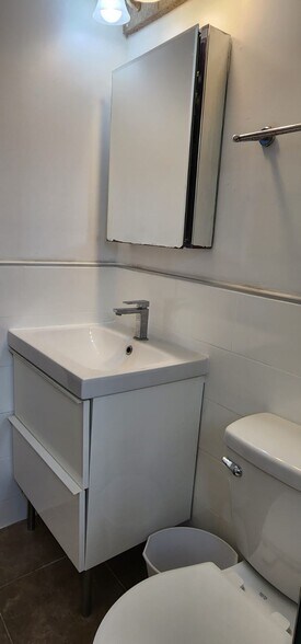 Building Photo - 8621 SW 5th St