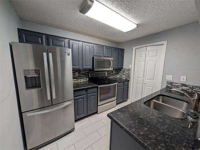 Building Photo - 12660 Hillcrest Rd