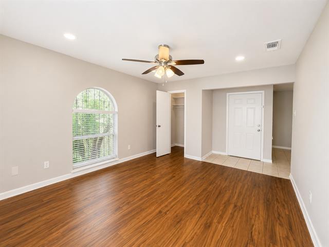 Building Photo - 930 Lindy Ct