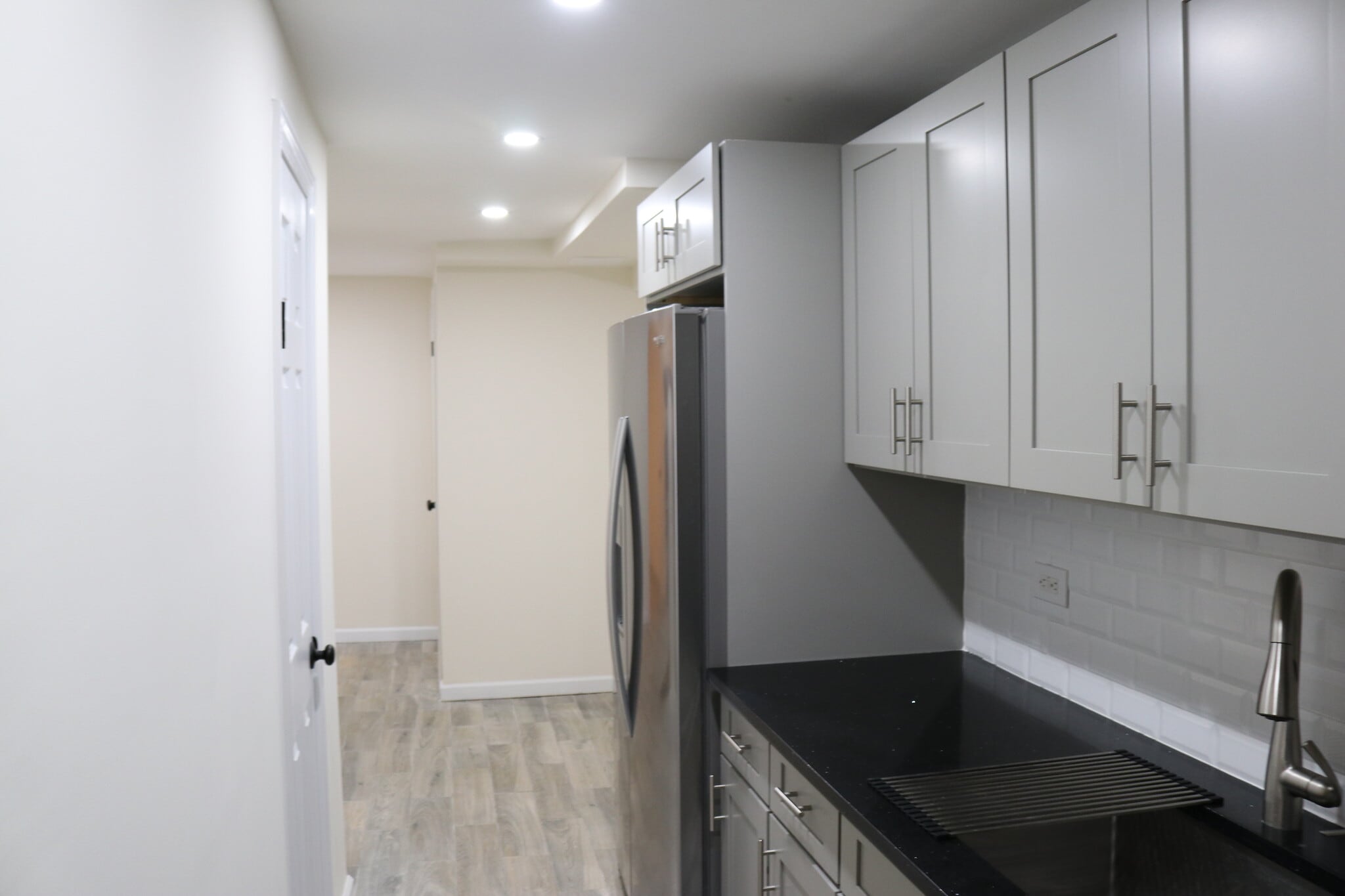 Building Photo - 614 Valley Ave