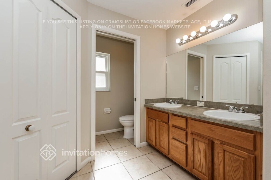 Building Photo - 3042 Bellflower Way