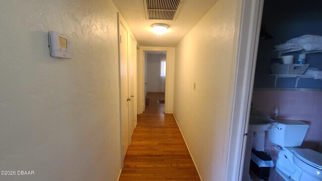 Building Photo - 4 Pleasant View Cir