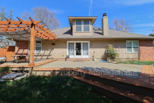 Building Photo - 3702 E 85th Pl