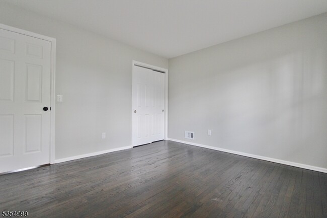 Building Photo - 516 Hamilton Blvd
