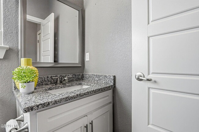 Building Photo - 3328 David Palacio Dr