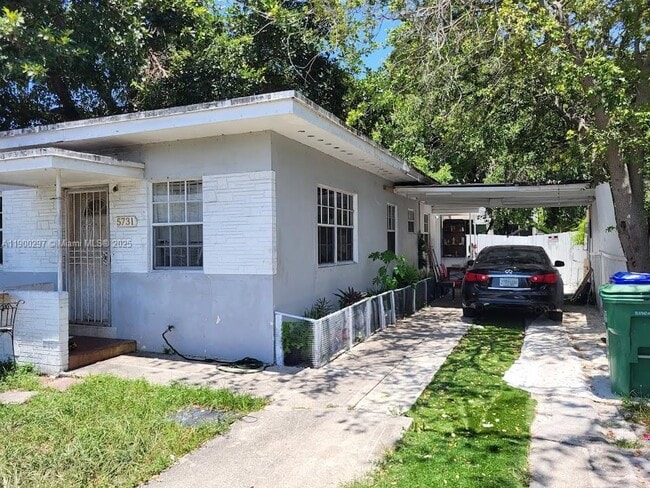 Primary Photo - 5731 NW 6th Ave