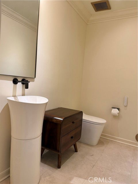 Building Photo - 980 Ellington Ln