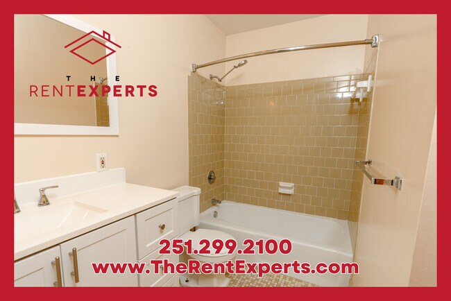 Building Photo - 5466 Vanderbilt Dr