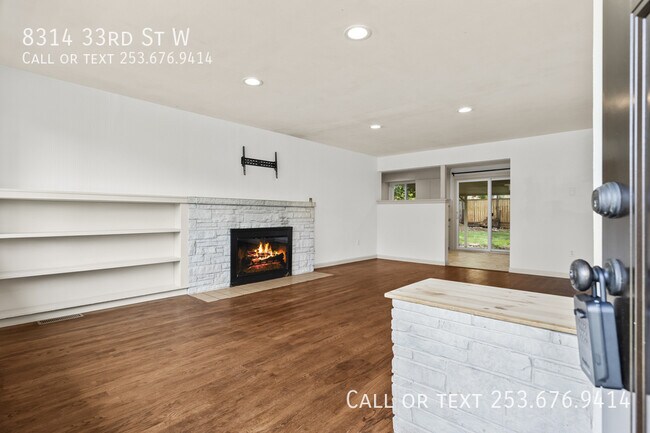 Building Photo - 8314 33rd St W