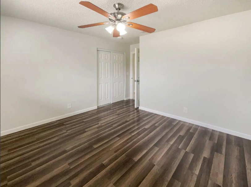 Building Photo - 5921 Hillsdale Blvd