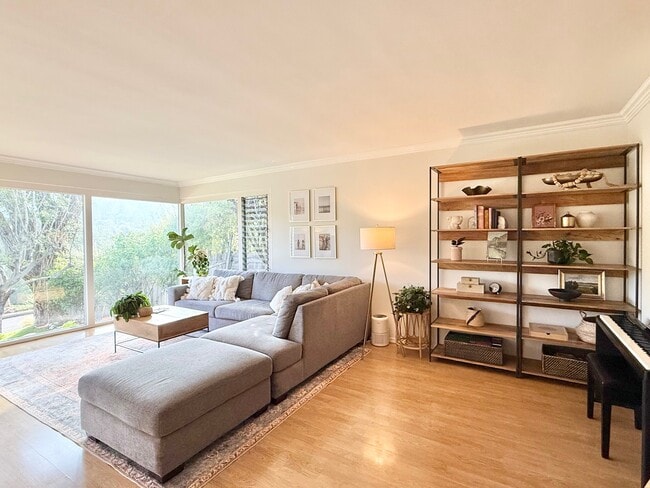 Living room 2 - 2729 Palos Verdes Dr N