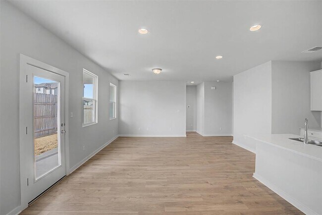 Building Photo - 17502 El Hidalgo Dr