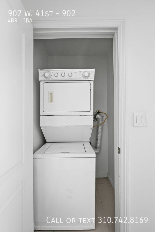 Building Photo - 902 W. 41st-902