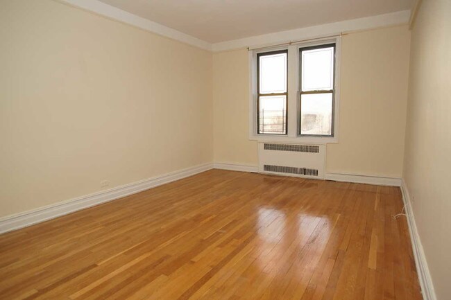 Building Photo - 6220 Bay Pkwy