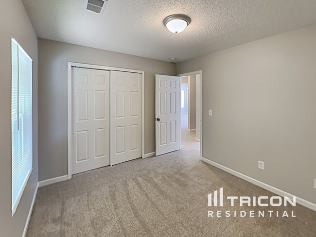 Building Photo - 812 Spears Dr