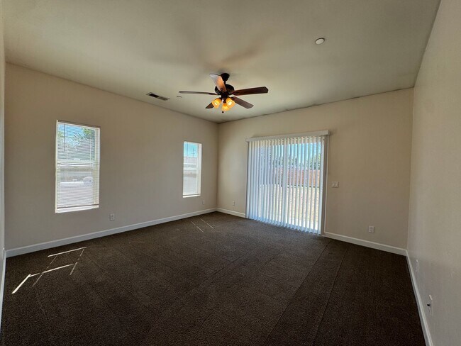 Building Photo - 36310 Sparta Ave