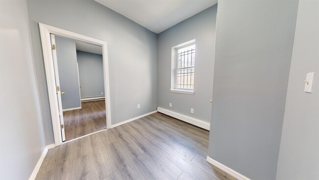 Building Photo - 363 Forrest St