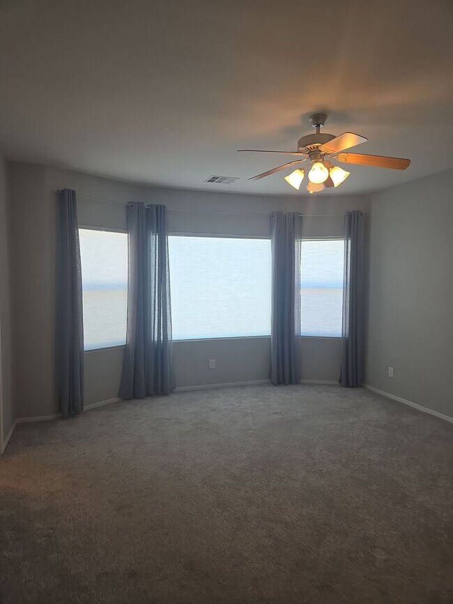 Building Photo - 3-bedroom, 2-bath home located in a cul-de-sac in desirable Anthem Highlands.