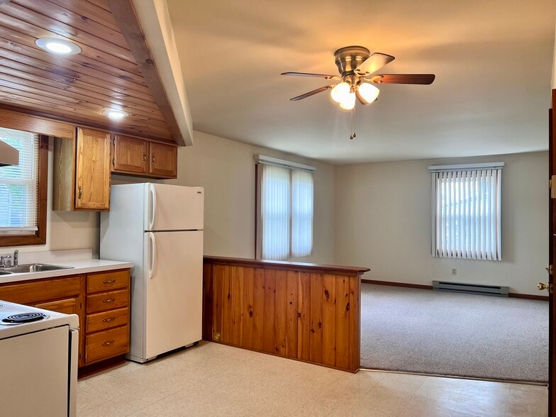Building Photo - 2722 Pittston Ave