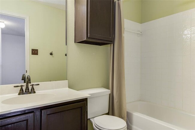 Building Photo - 13210 Marrero Dr