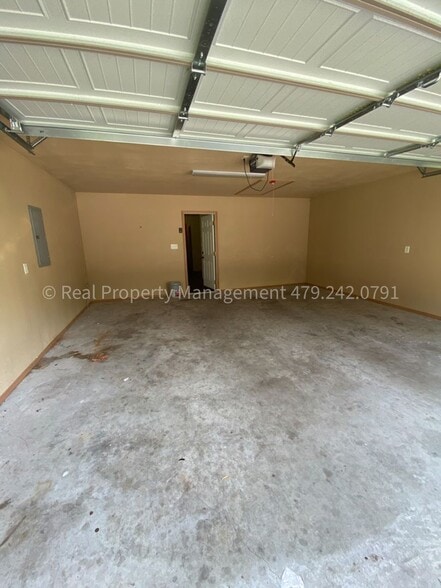 Building Photo - 220 W Gary St