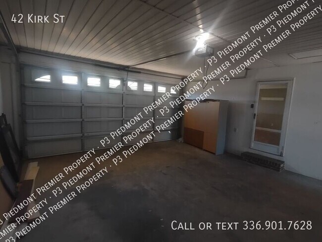 Building Photo - 42 Kirk St