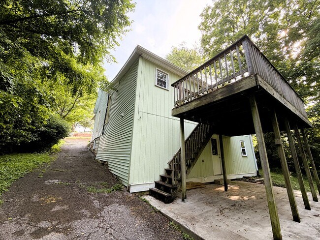 Building Photo - *** AVAILABLE NOW – Rare Downtown Corydon Rental! ***