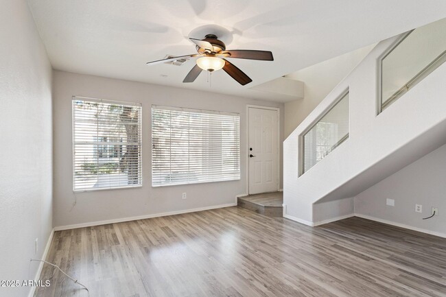 Building Photo - 17606 N 17th Pl