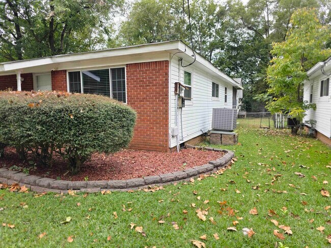 Building Photo - 3619 Orange St