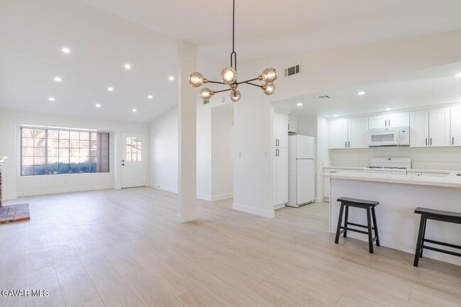 Building Photo - 514 E Ave J 9