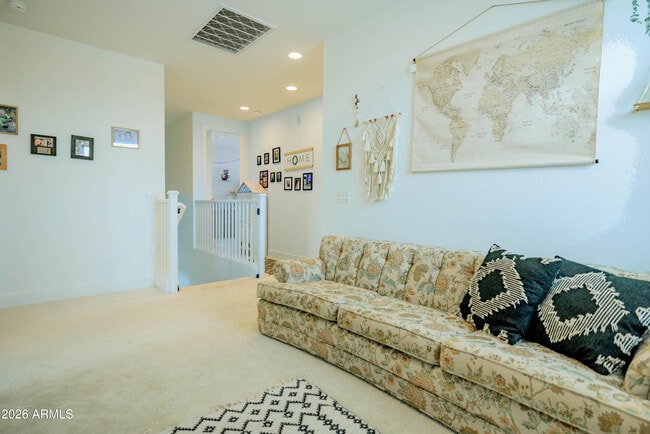 Building Photo - 21513 E Sparrow Dr