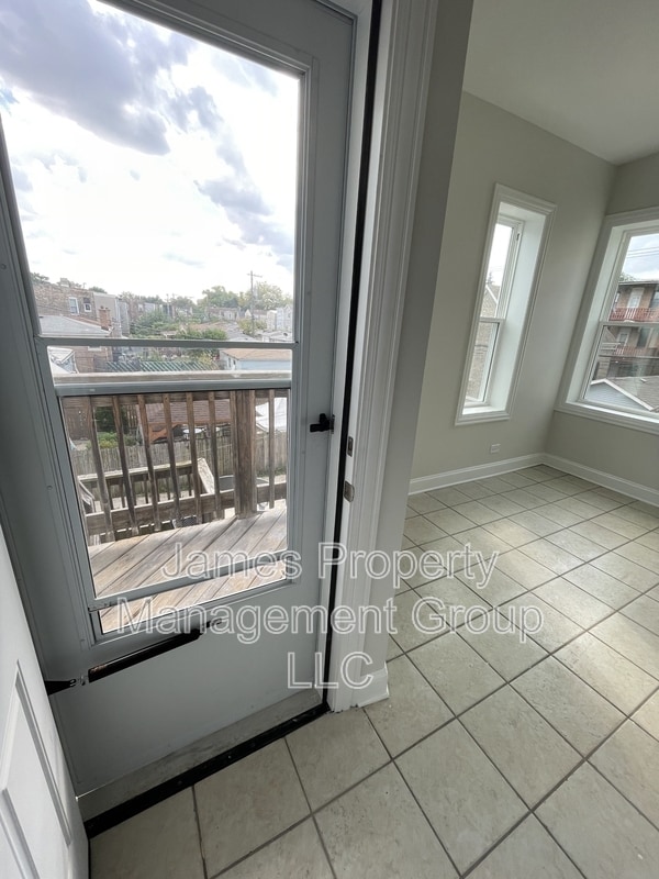 Building Photo - 3607 W Le Moyne St