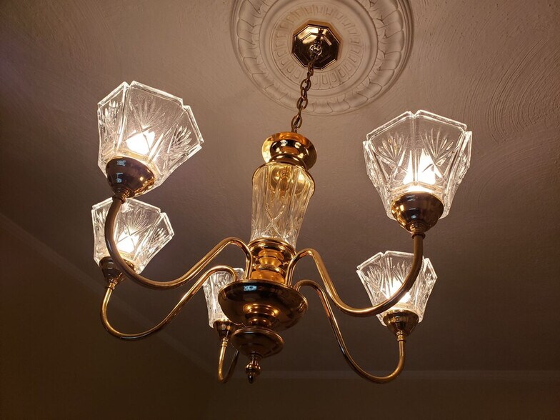 Building Photo - 21 Case Ave