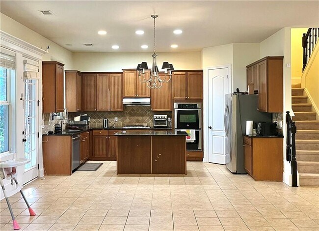 Building Photo - 440 Highgate Dr