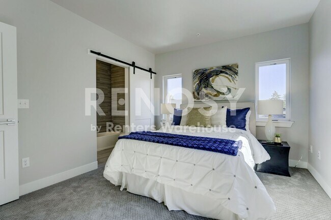 Building Photo - Prime Luxury Berkeley Townhouse with Rooftop Deck AVAILABLE NOW