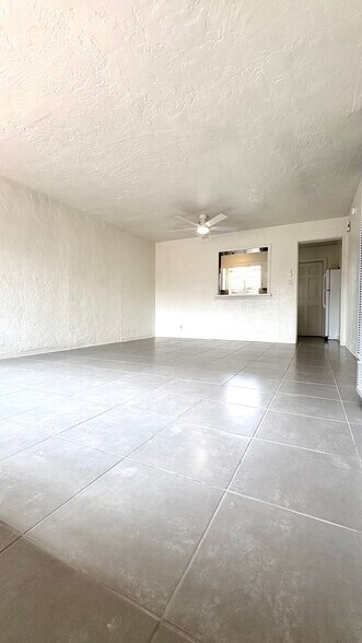 Building Photo - 2334 N Richey Blvd