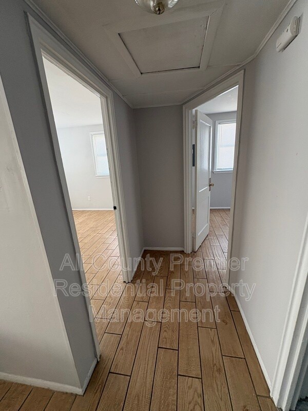 Building Photo - 220 Norcross Ln