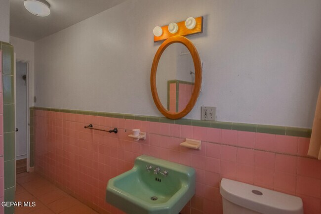Building Photo - 4029 Hueco Ave