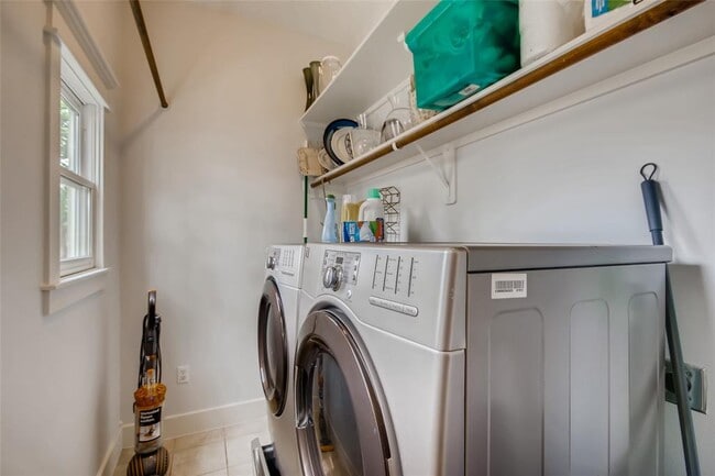 Building Photo - 1450 Lawrence St