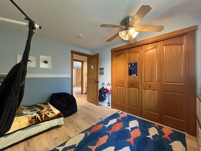 Building Photo - Bright and Open 4 Bedroom Cedar Mill Home with Vaulted Ceilings, Skylights & Multiple Living Areas