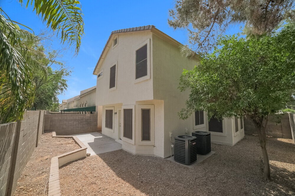 Building Photo - 7496 W Denaro Dr