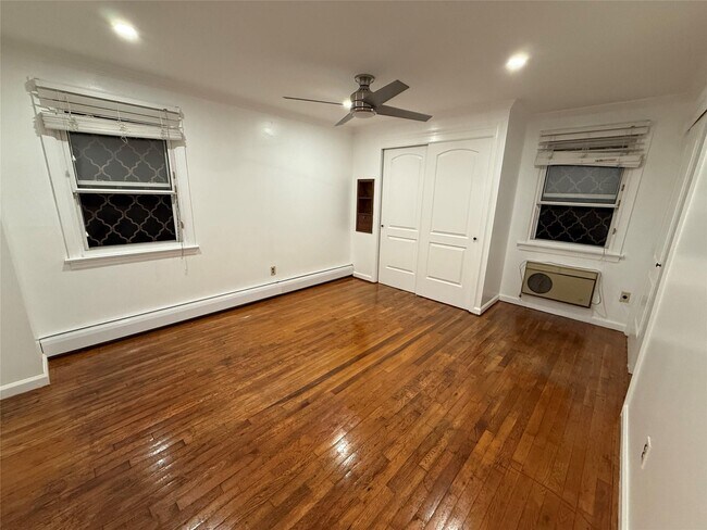 Building Photo - 86-14 235th Ct