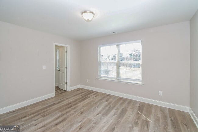 Building Photo - 313 Kenmore Ct