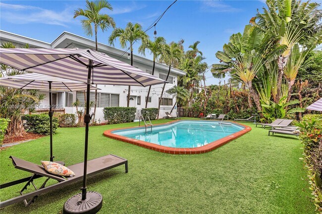 Building Photo - 10006 E Bay Harbor Dr