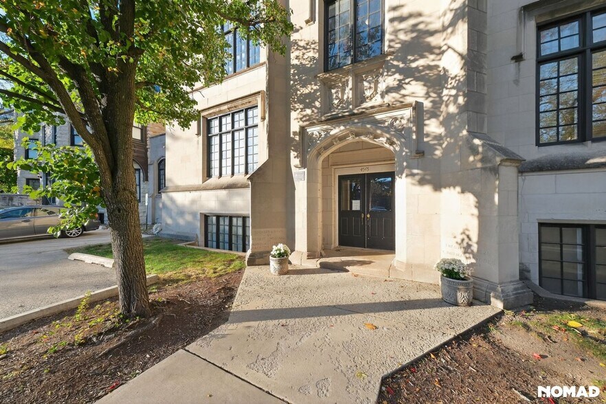 Building Photo - 4545 S Drexel Blvd