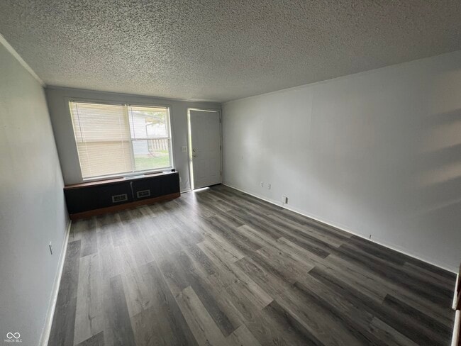 Building Photo - 2000 Indianapolis Rd