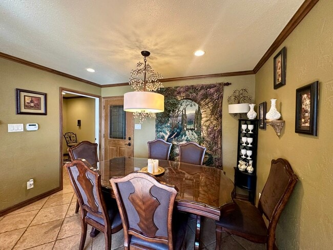 Building Photo - Stunning, fully furnished 3-bedroom, 2-bath lakefront home on Lake Palestine!