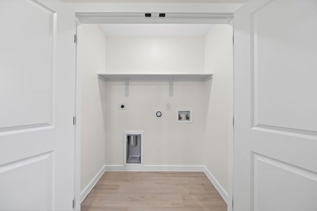 Building Photo - Brand New, Modern, and Ready for You in Temple, TX!