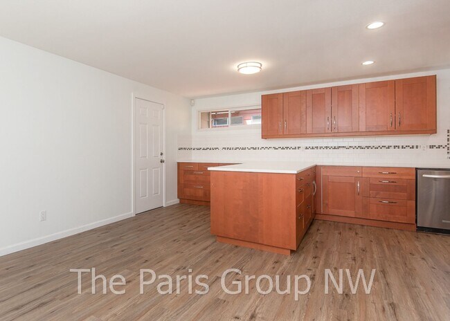 Building Photo - Lg Modern Midcentury on Thornton Creek * A...